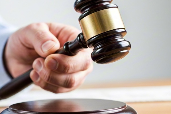 肇事逃逸使受害人重伤怎么定责任呢 民事赔偿范围有哪些