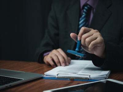 不退押金可以索要赔偿吗 怎么办