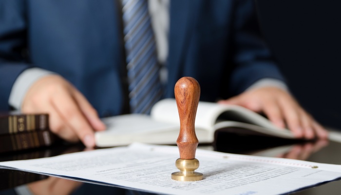 自书遗嘱需要公证才有效吗 需要见证人吗