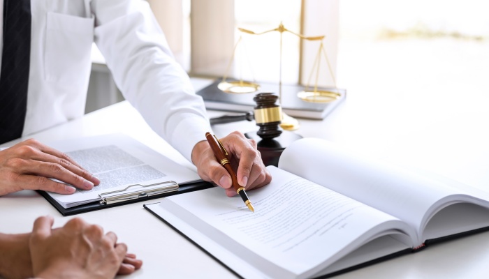 借条的担保人需要承担债务吗 担保时效是多久