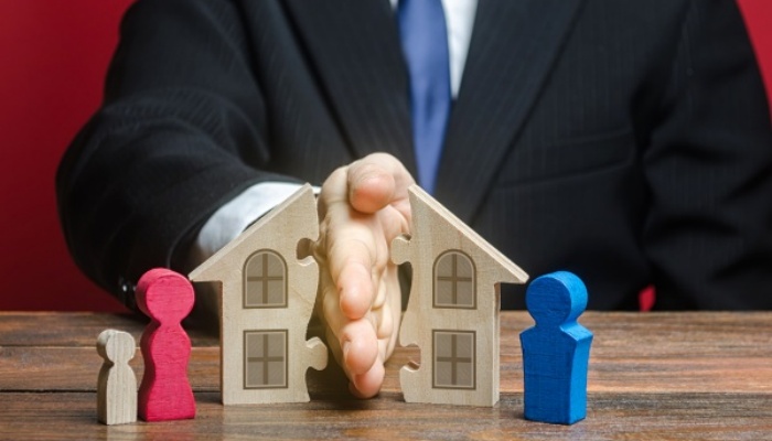 离婚纠纷如何判决 律师费由谁承担