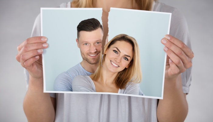 离婚后抚养权变更条件是什么 申请需要哪些材料