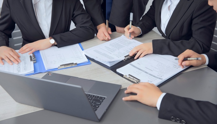 两份合同内容不一样能生效吗 以哪份合同为准