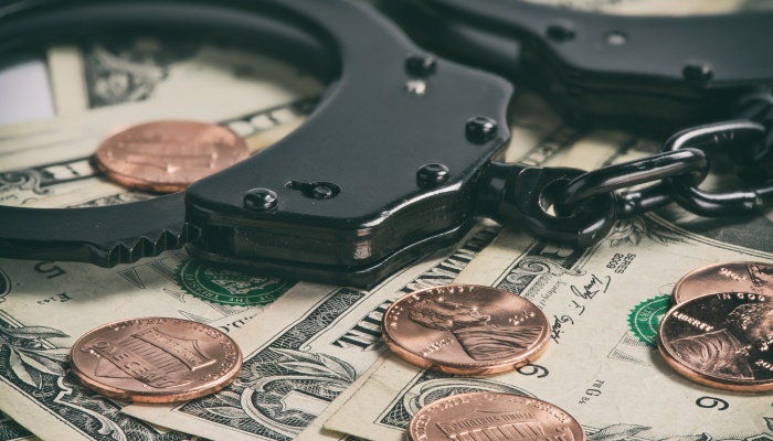 挨打了不够轻伤怎么赔偿 如何起诉