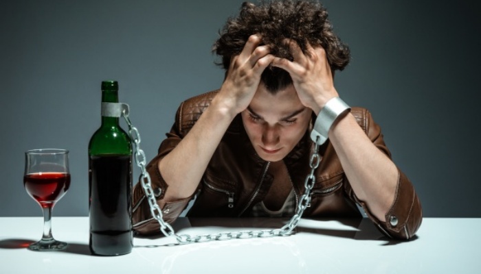 一起喝酒的人死了有责任吗 会不会导致坐牢