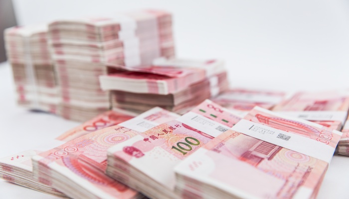 洗钱10万大概判多久