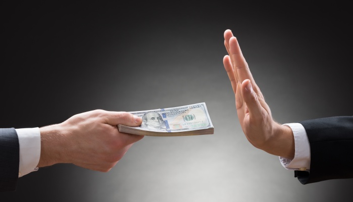 债务纠纷法院调解可以不接受吗