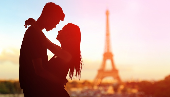 夫妻一方不愿意同房强迫算犯法吗