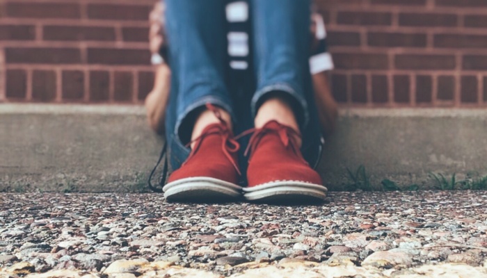 ​成年人拉扯未成年人算犯法吗
